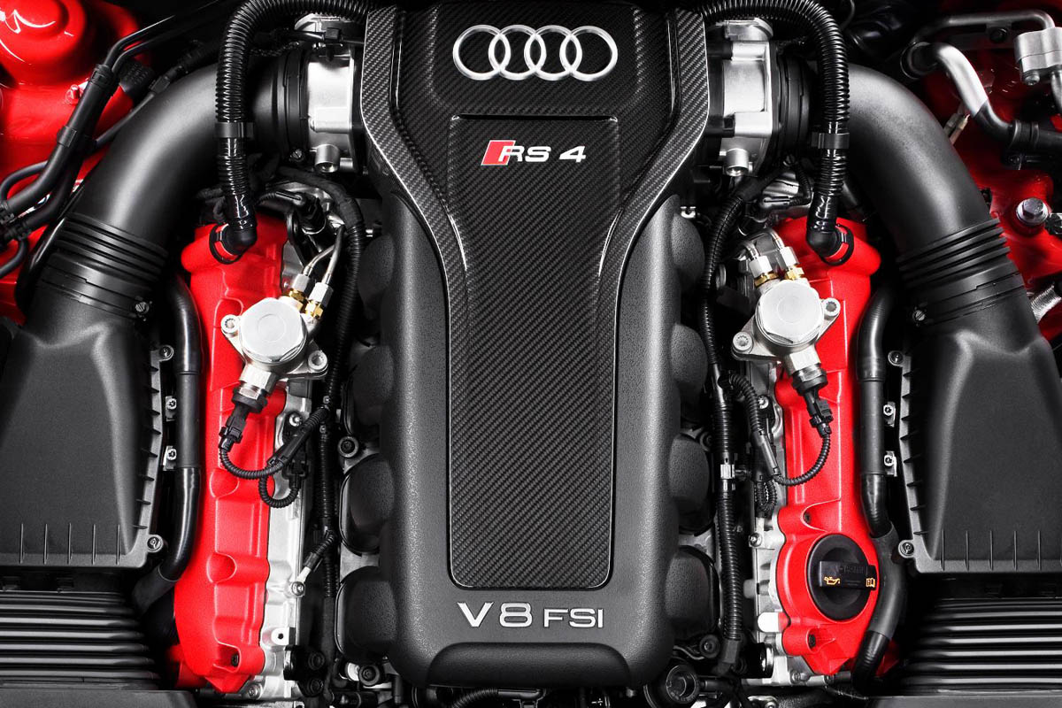 Audi RS4 Avant 4.2-litre V8 engine