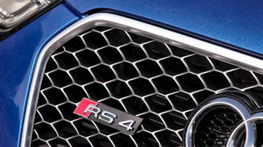 Audi RS4 Avant grille