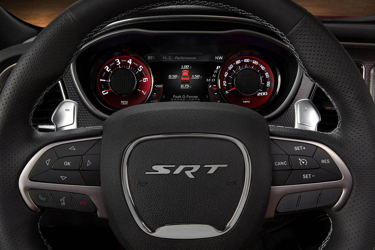 Dodge Challenger SRT Hellcat dials gauges