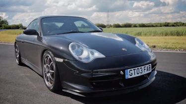 Porsche 911 GT3 on track