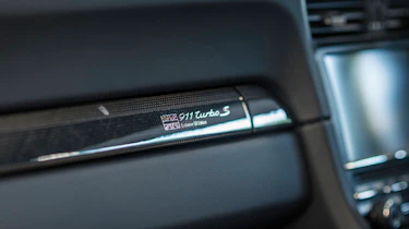 Porsche 911 Turbo S Exclusive GB Edition plaque