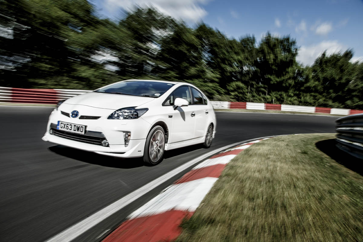 Toyota Prius sets Nurburgring economy record
