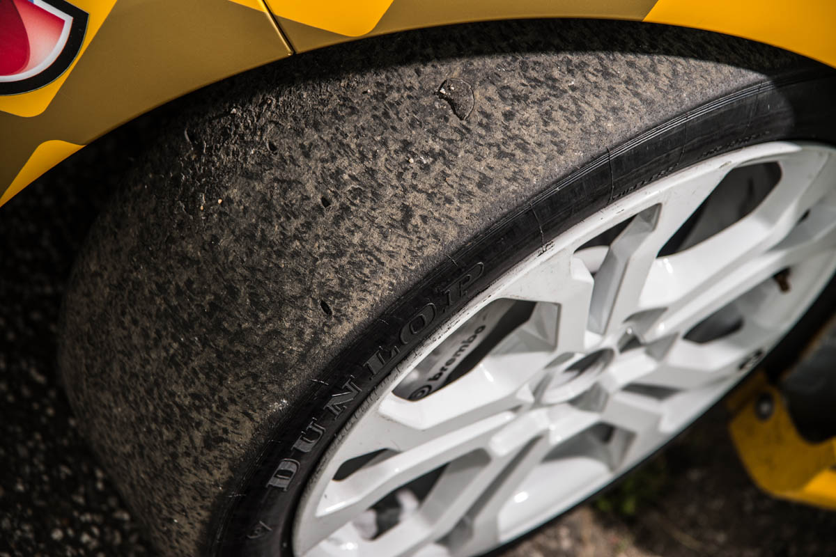 Renault Clio Cup racer slick tyre