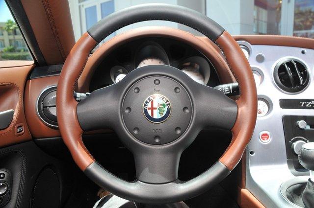 Alfa Romeo TZ3 Stradale interior steering wheel