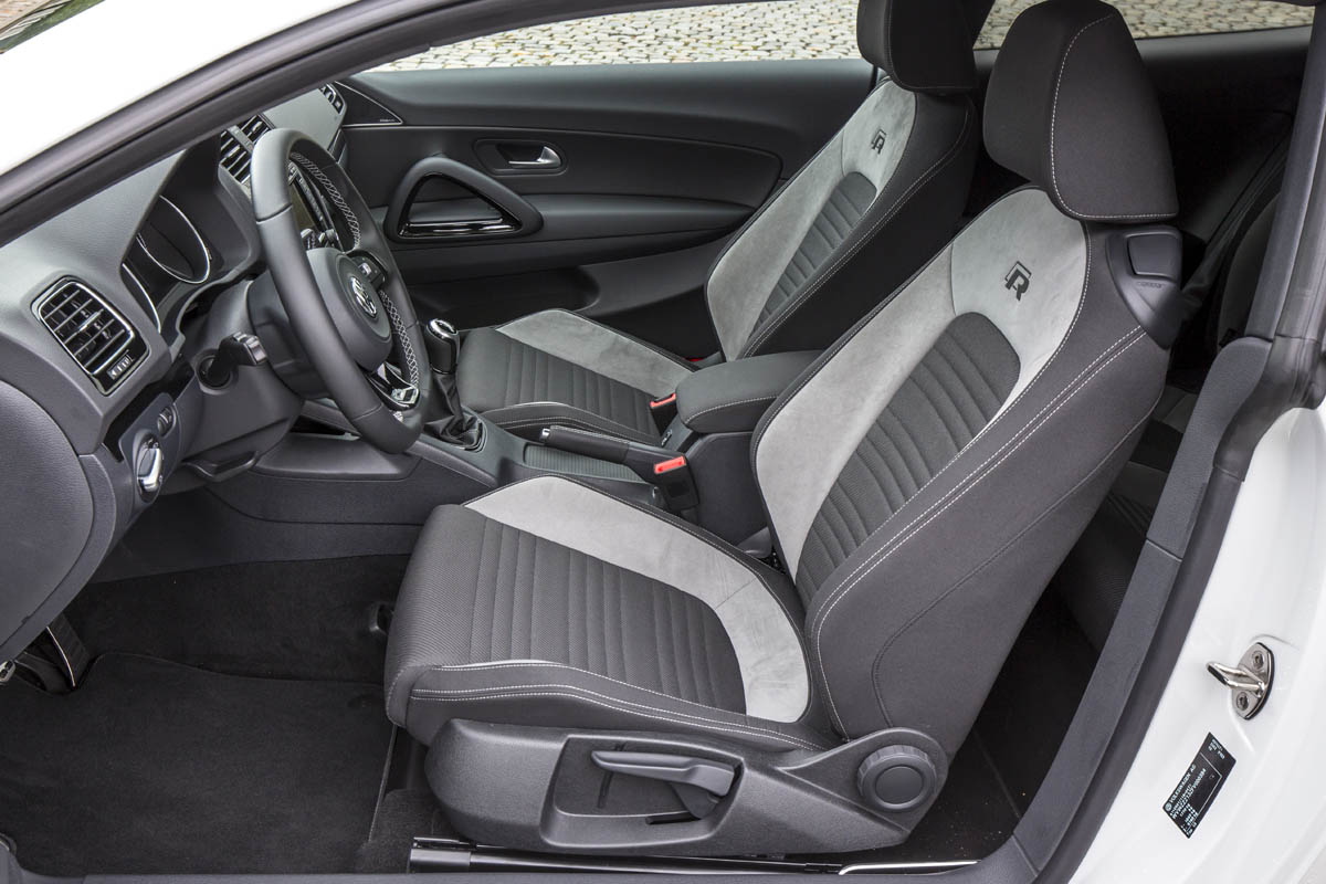 VW Scirocco R sports seats