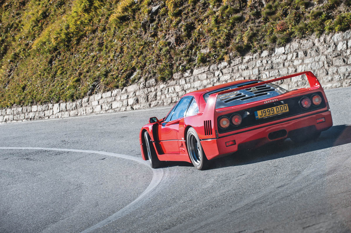 Ferrari F40 across the Alps: INSIDE evo video