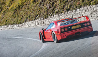 Ferrari F40 across the Alps: INSIDE evo video
