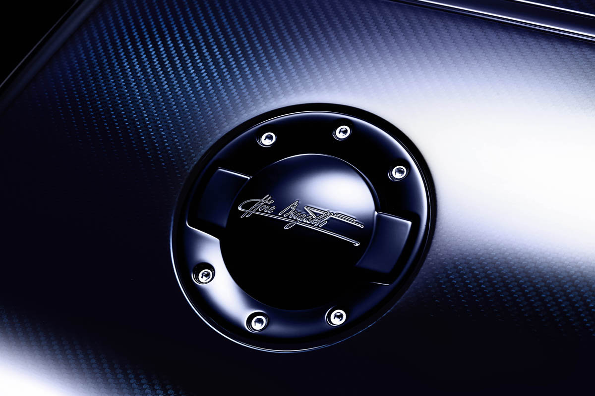 Bugatti Veyron Legend filler cap