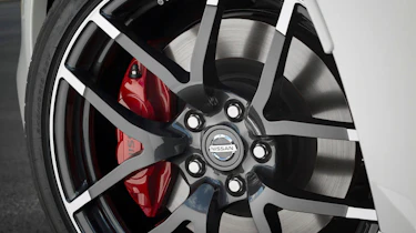 Nissan 370Z Nismo specs, pictures and details