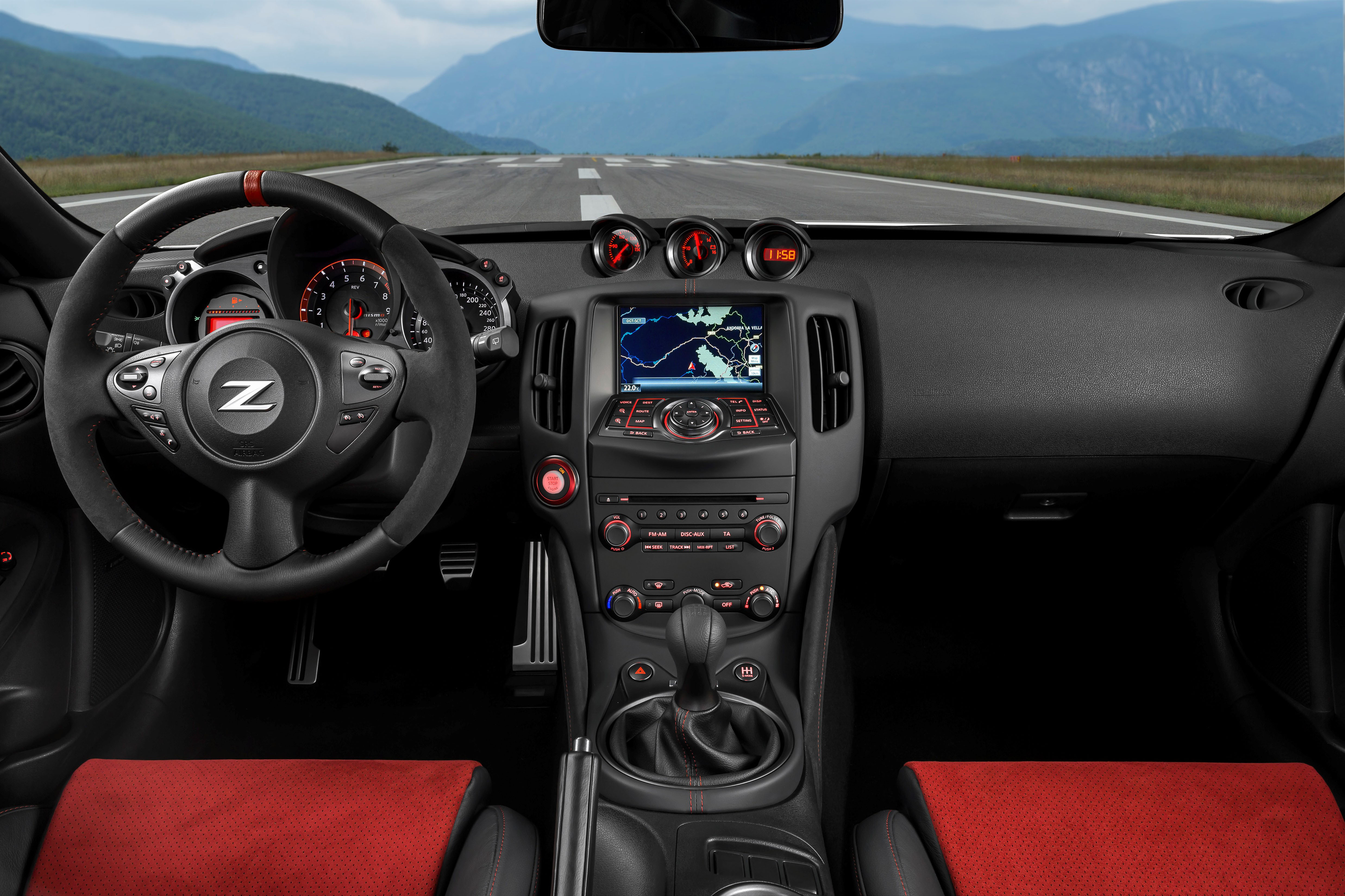 Nissan 370Z Nismo specs, pictures and details