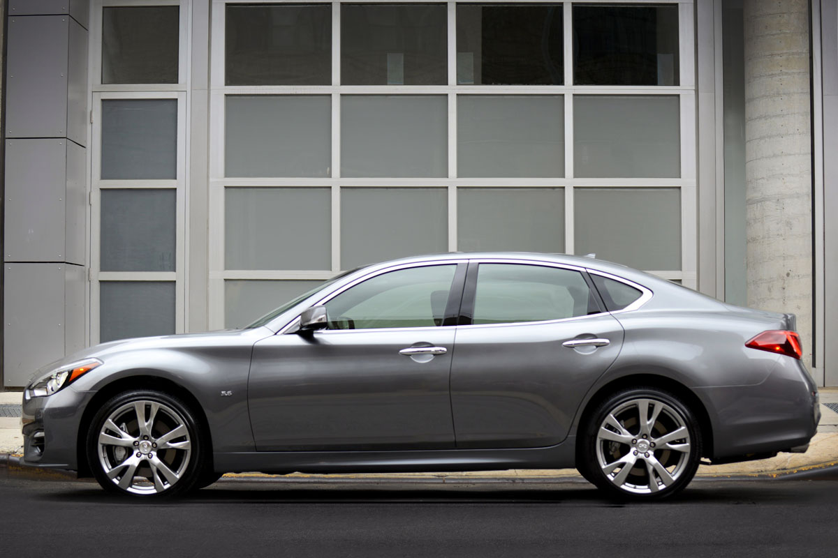 Infiniti Q70 2014 update