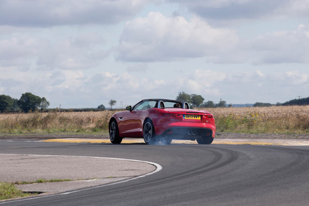 Jaguar F Type V6 S v Triumph Street Triple R