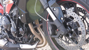 Jaguar F Type V6 S v Triumph Street Triple R
