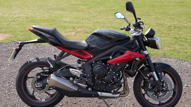 Jaguar F Type V6 S v Triumph Street Triple R