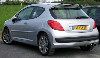 Peugeot 207 spy shot
