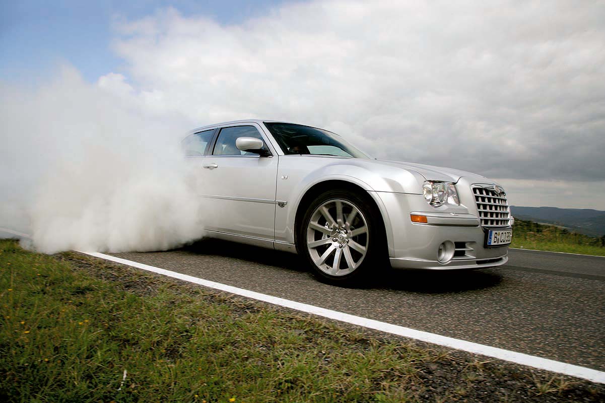 Chrysler 300C SRT8