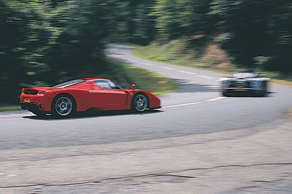 Pagani Zonda v Ferrari Enzo