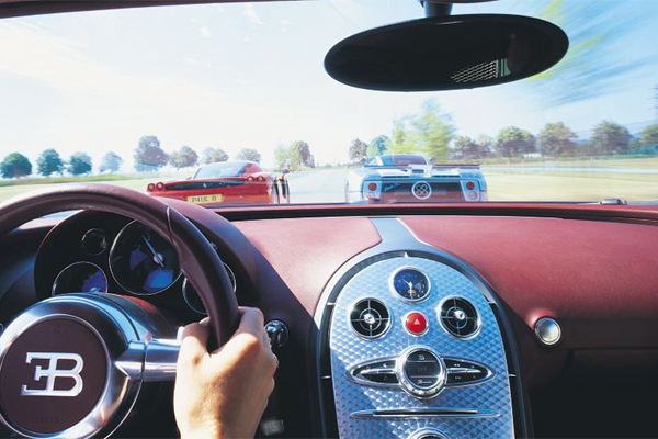 Cockpit view of the Bugatti Veyron on a French autoroute