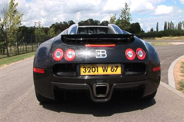 Rear view of the Bugatti Veyron