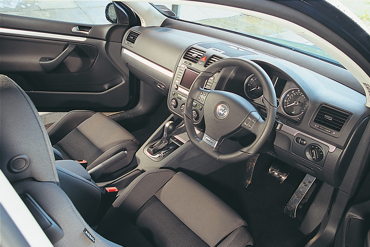 VW Golf R32