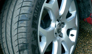 Vauxhall Astra VXR tyre