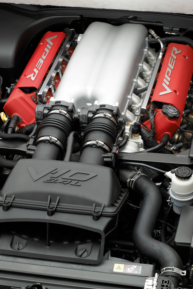 Dodge Viper SRT10 engine
