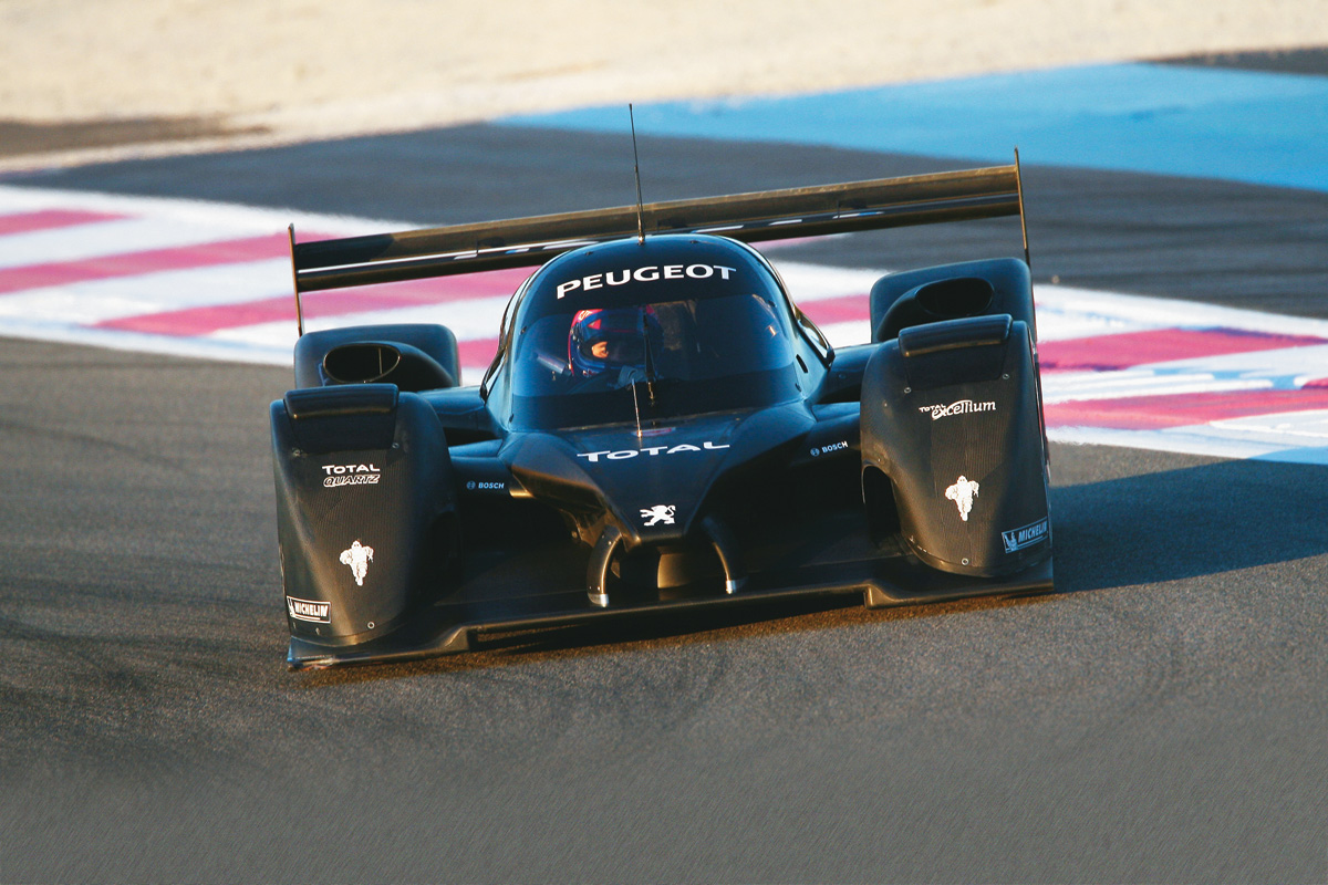 Peugeot 908 HDi FAP Le Mans car