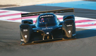 Peugeot 908 HDi FAP Le Mans car
