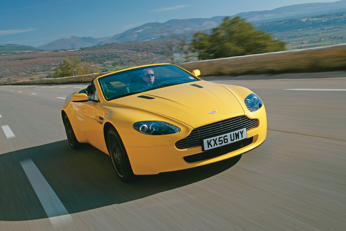Aston Martin V8 Vantage Roadster