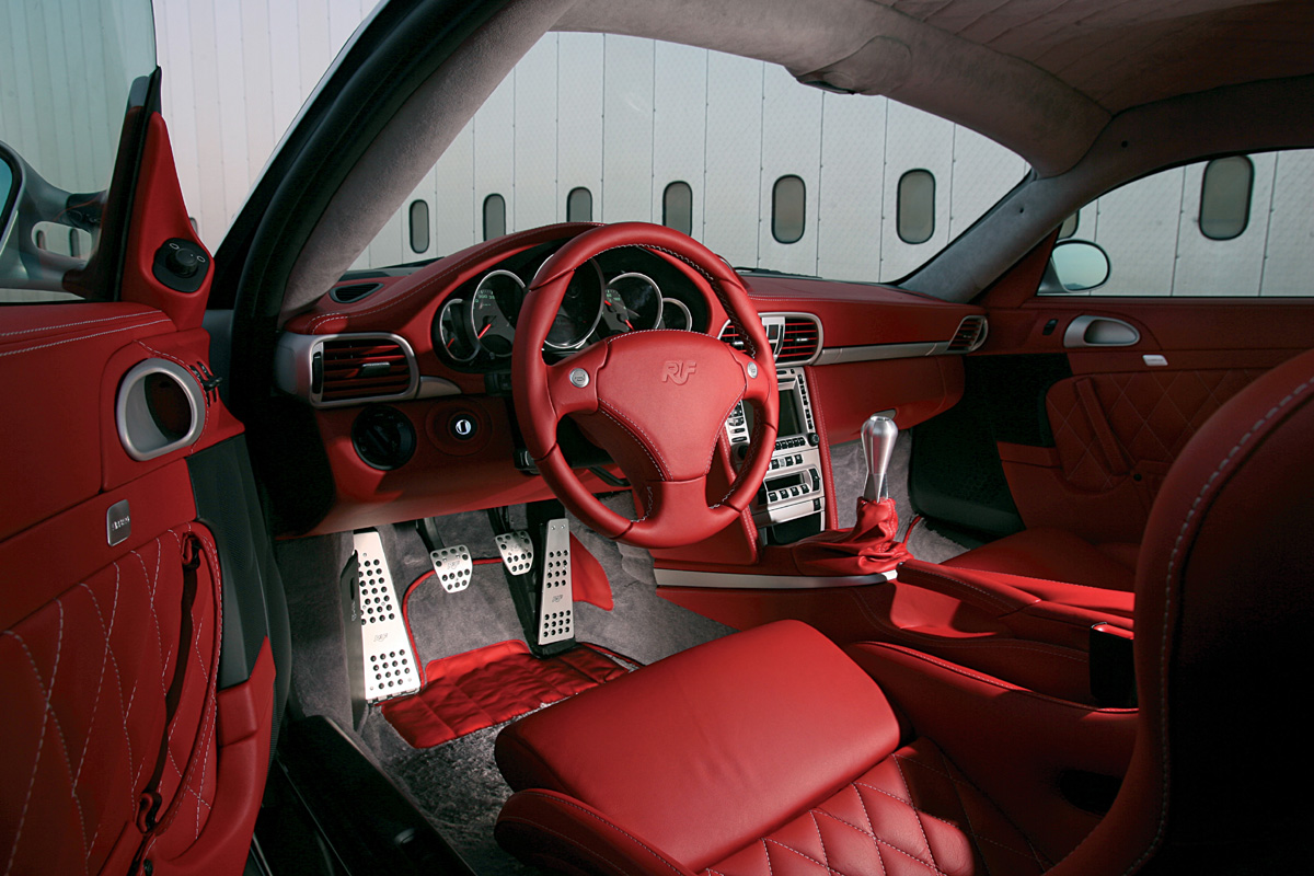 Ruf CTR3 interior