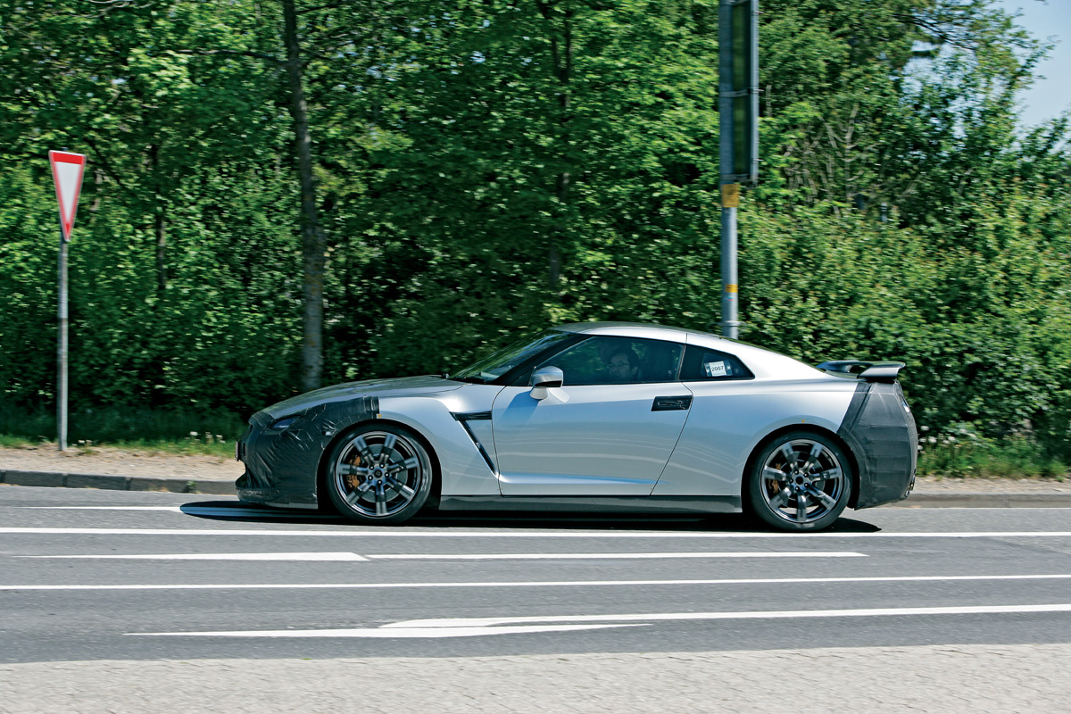Nissan GT-R