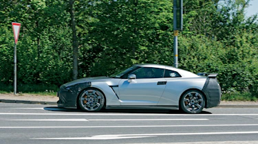 Nissan GT-R
