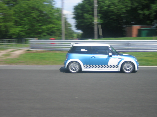 Oulton Park evo trackday pictures