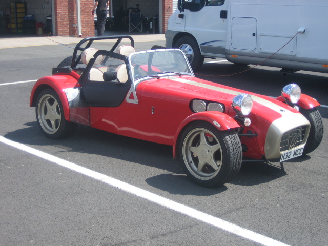 Oulton Park evo trackday pictures