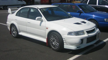 Oulton Park evo trackday pictures