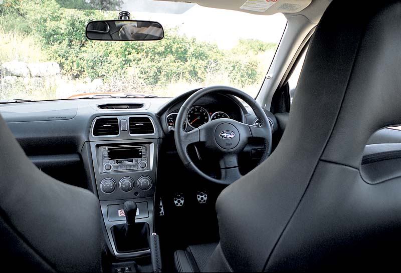 Subaru Impreza WRX (2006) review – cabin