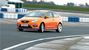 Focus track