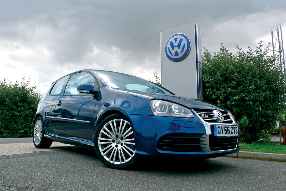 VW Golf R32