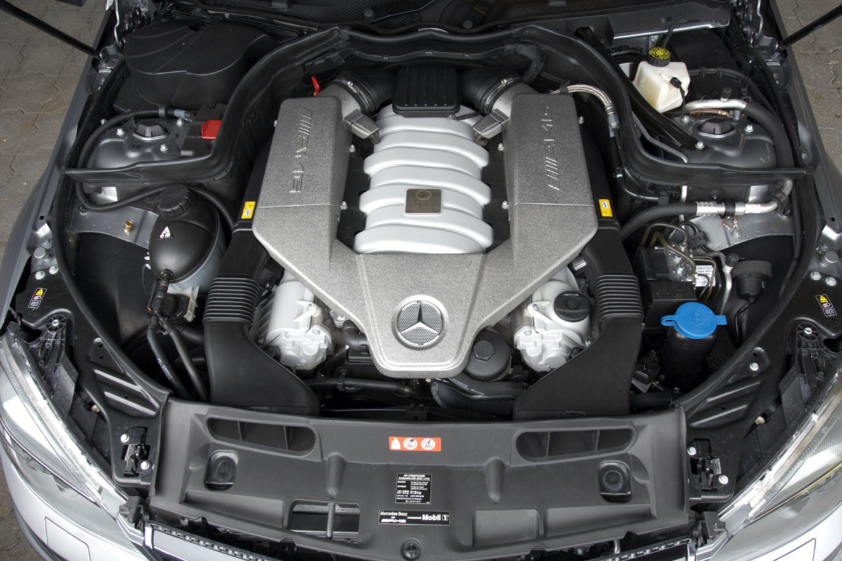 Mercedes C63 AMG engine