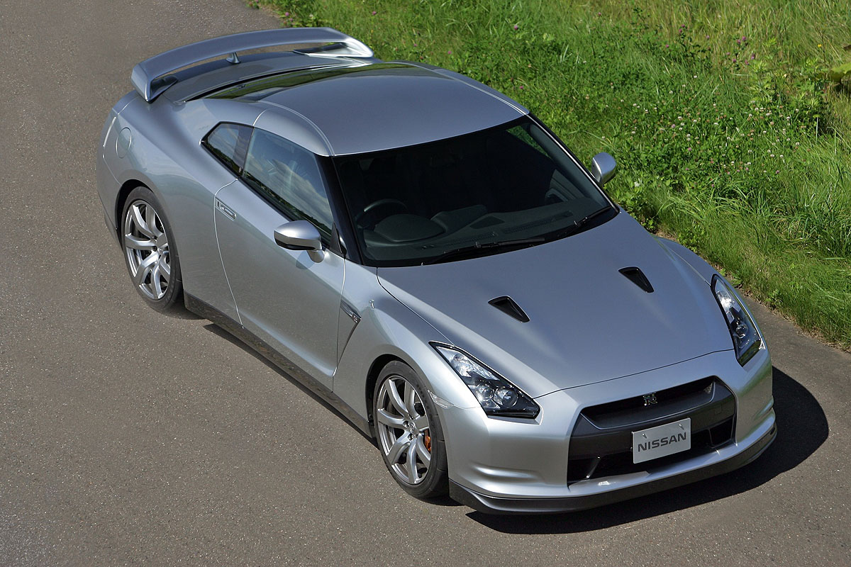 Nissan GT-R