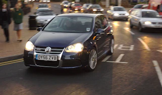 Volkswagen R32