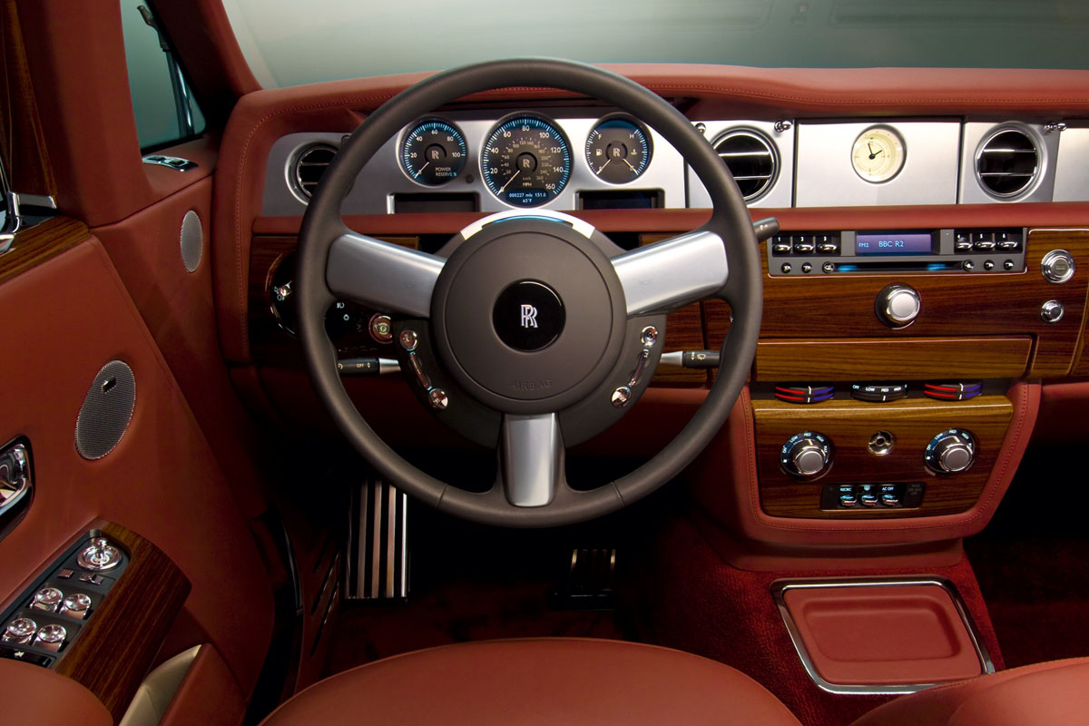 Rolls-Royce Phantom Coupe dashboard