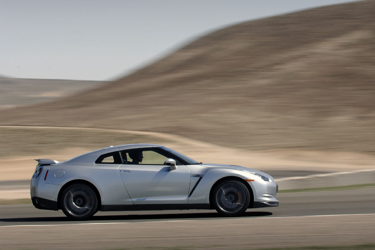 Nissan GT-R