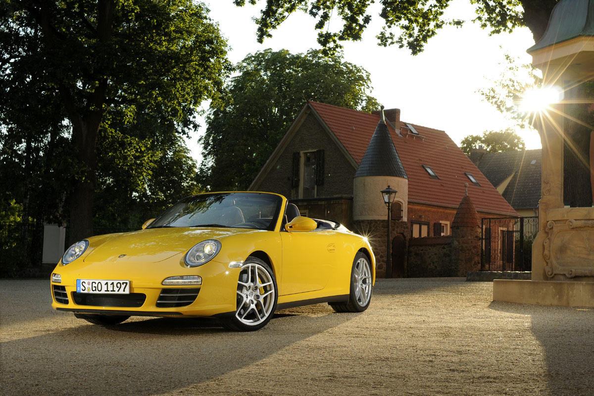 Porsche 911 Carrera 4 Cabriolet