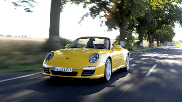Porsche 911 Carrera 4 Cabriolet