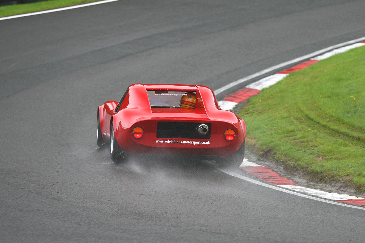 Chevron B8