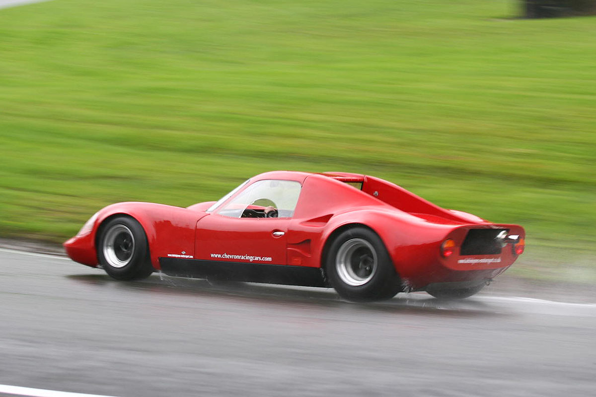 Chevron B8