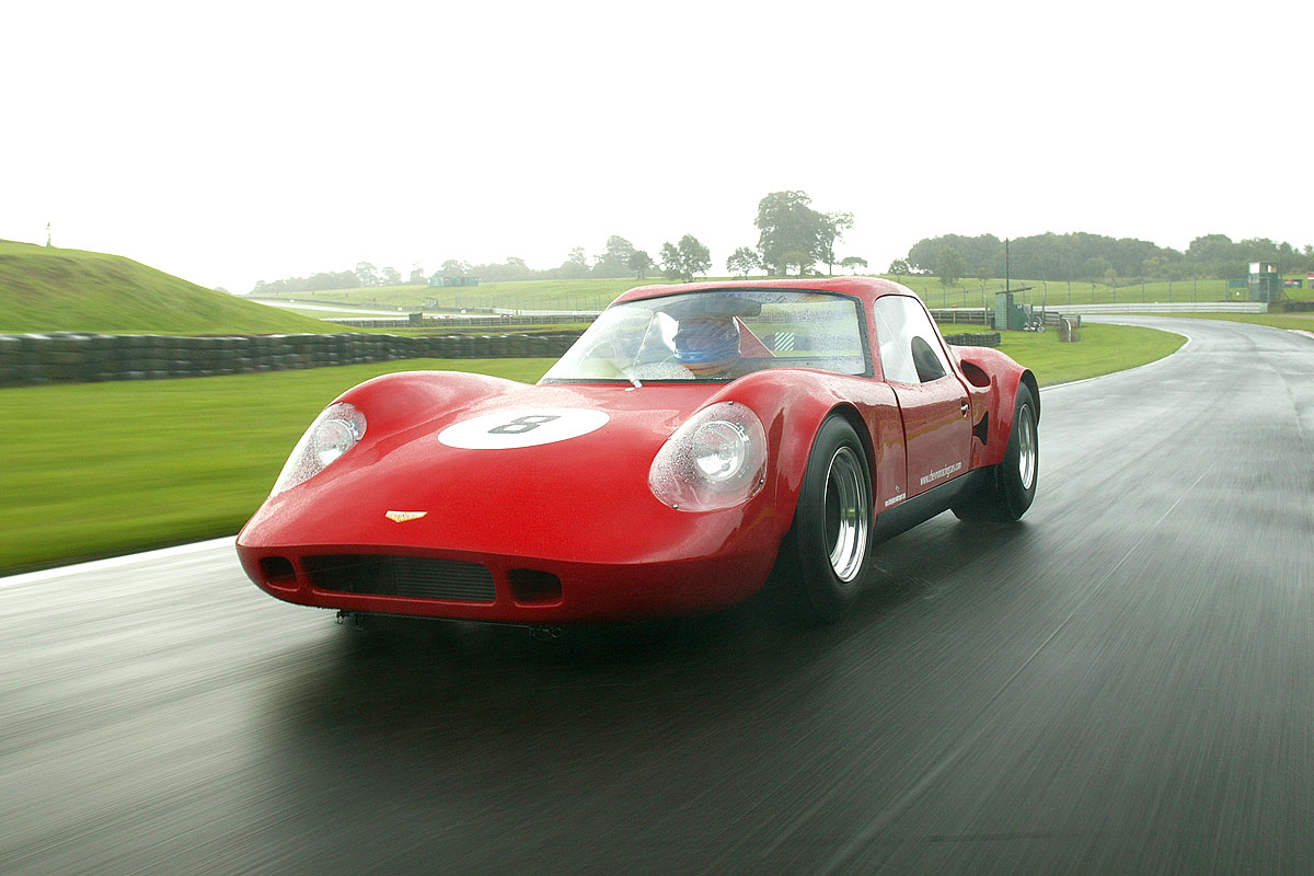 Chevron B8