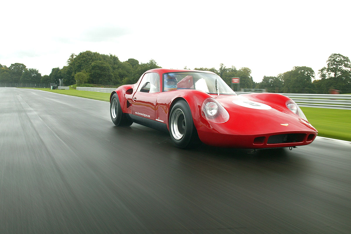 Chevron B8