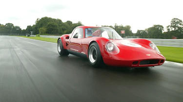Chevron B8